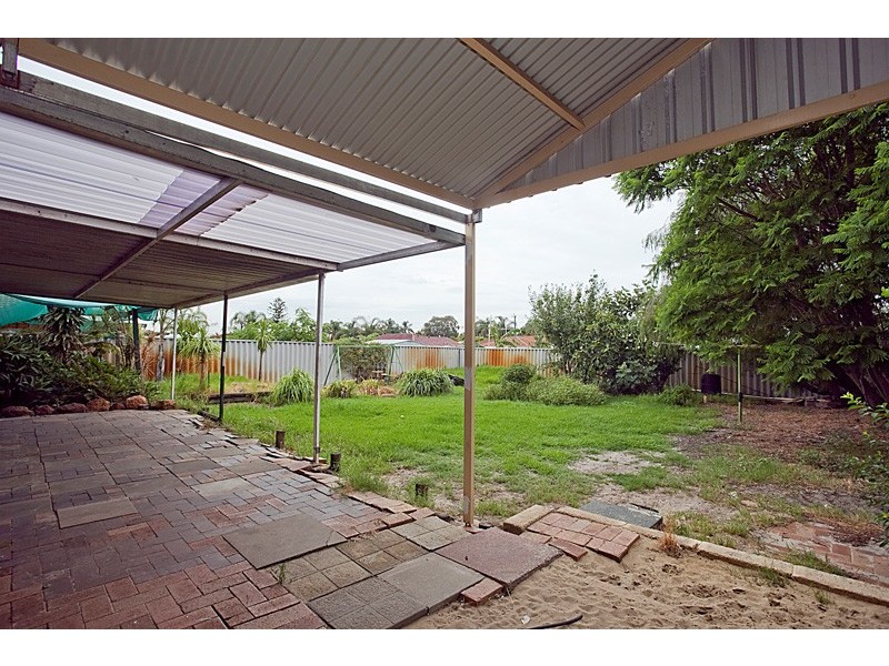 21 Lena Cr, Beechboro WA 6063