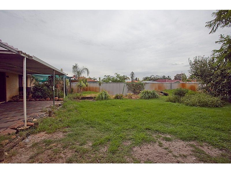 21 Lena Cr, Beechboro WA 6063
