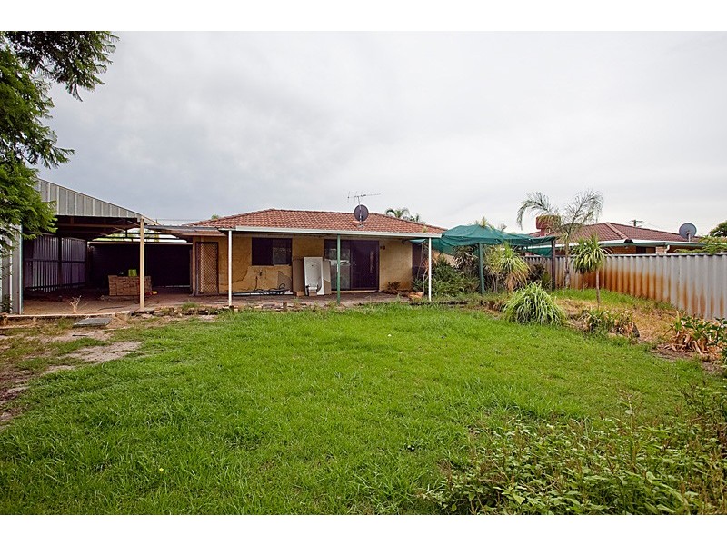 21 Lena Cr, Beechboro WA 6063