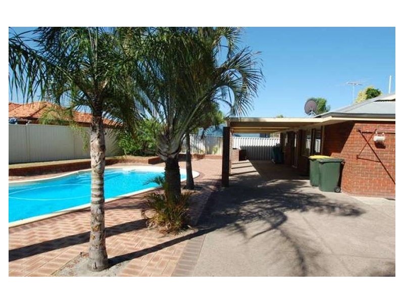 8 Purus close, Beechboro WA 6063