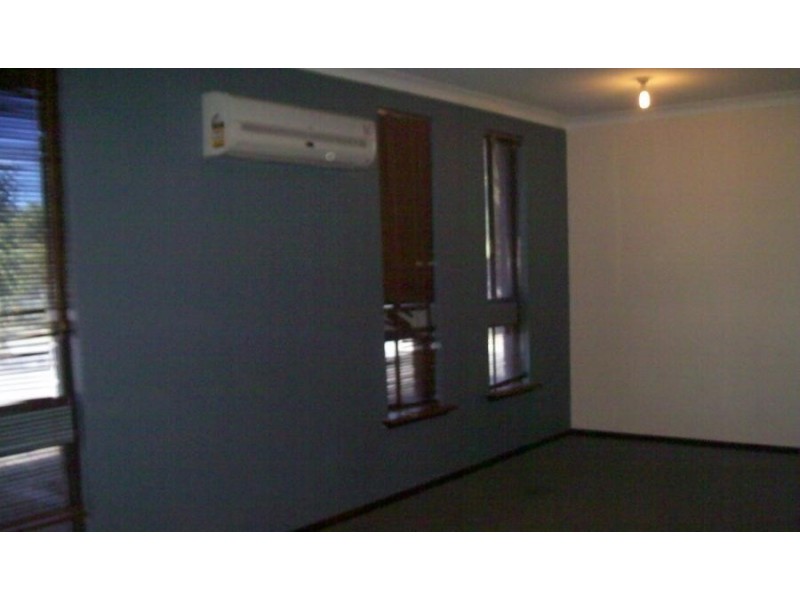 5a Bullara road, Craigie WA 6025