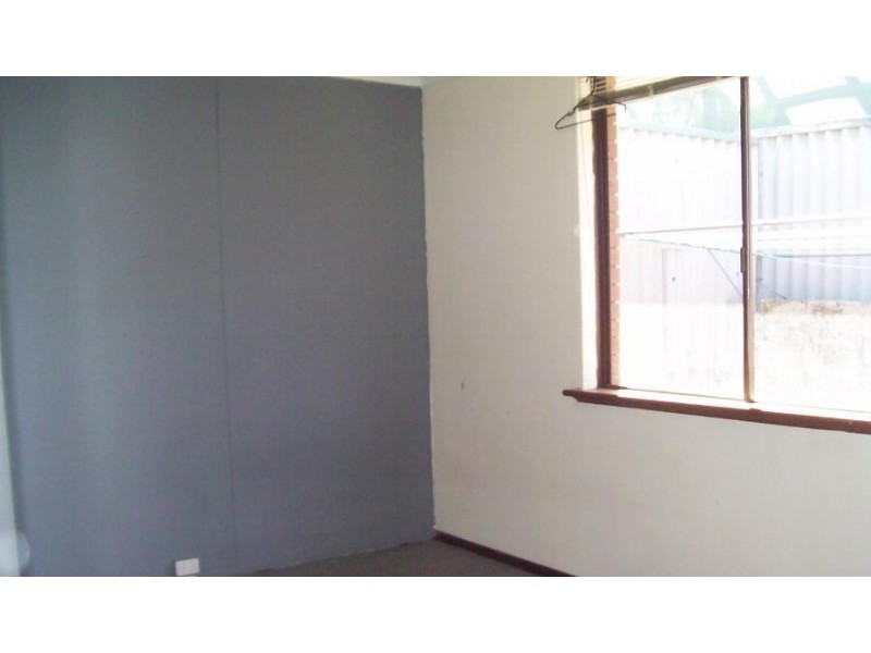 5a Bullara road, Craigie WA 6025