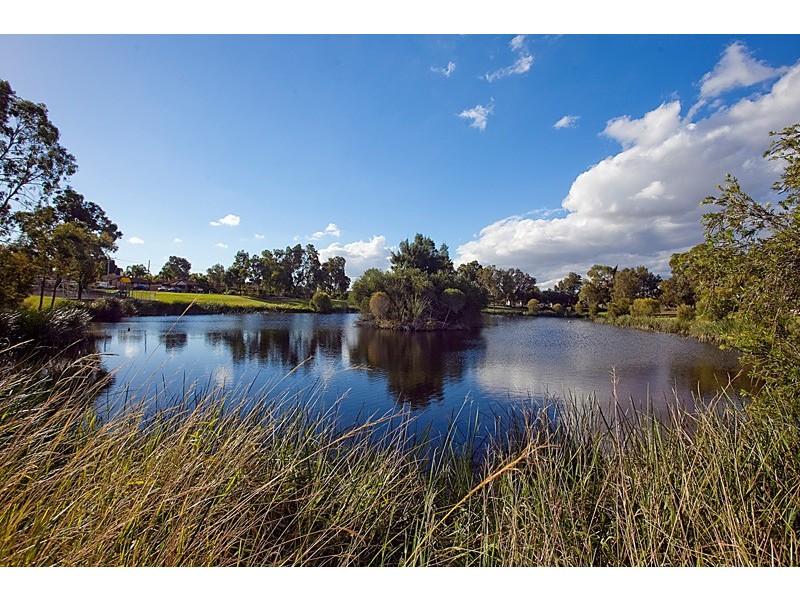 27 Maranon Crescent, Beechboro WA 6063