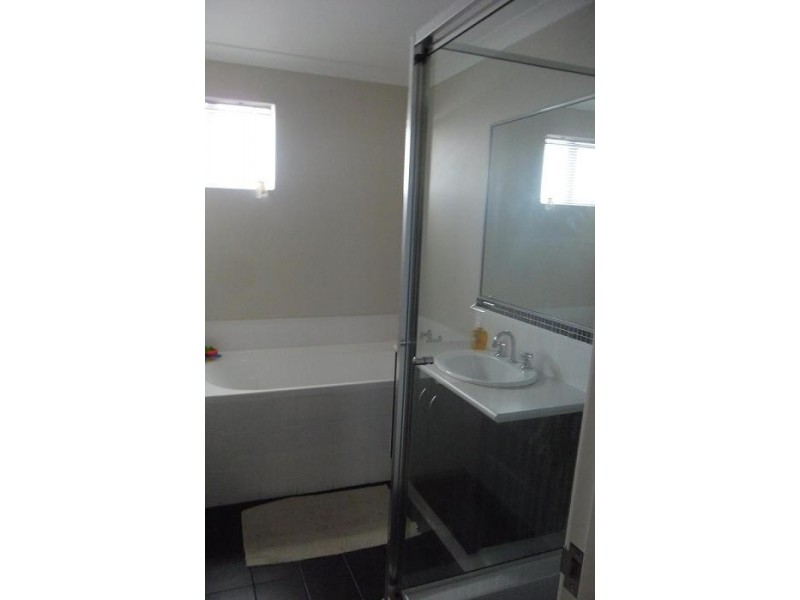 25 Olivedale Road, Madeley WA 6065