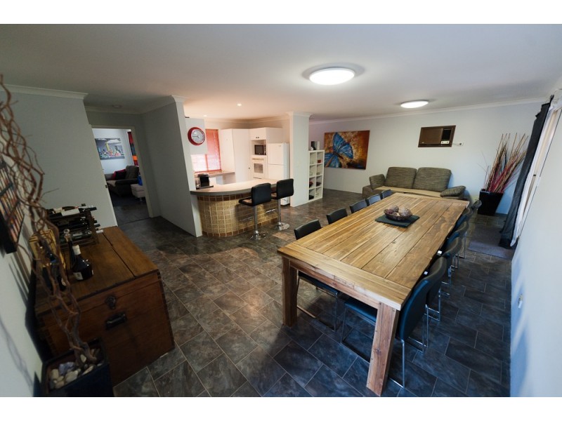 27 Redgate Court, Kiara WA 6054