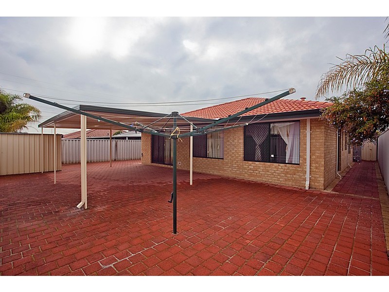 17 Peran Street, Beechboro WA 6063