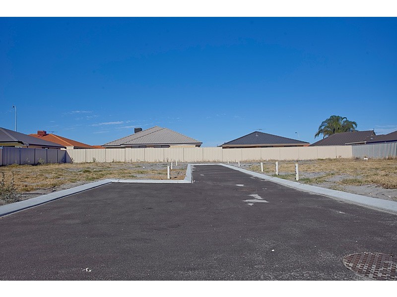 2/217 Patricia Street, Caversham WA 6055