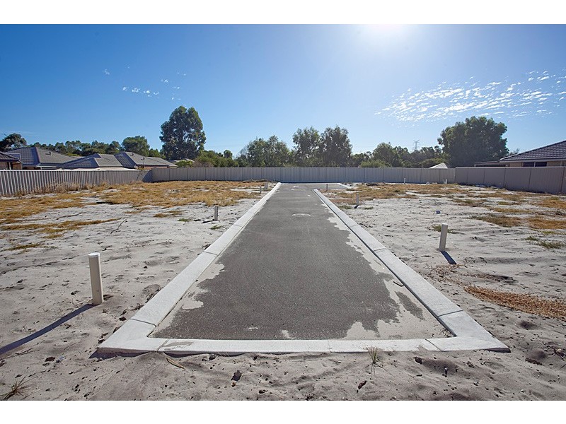 2/217 Patricia Street, Caversham WA 6055