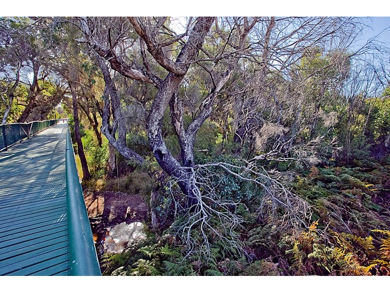 2/217 Patricia Street, Caversham WA 6055