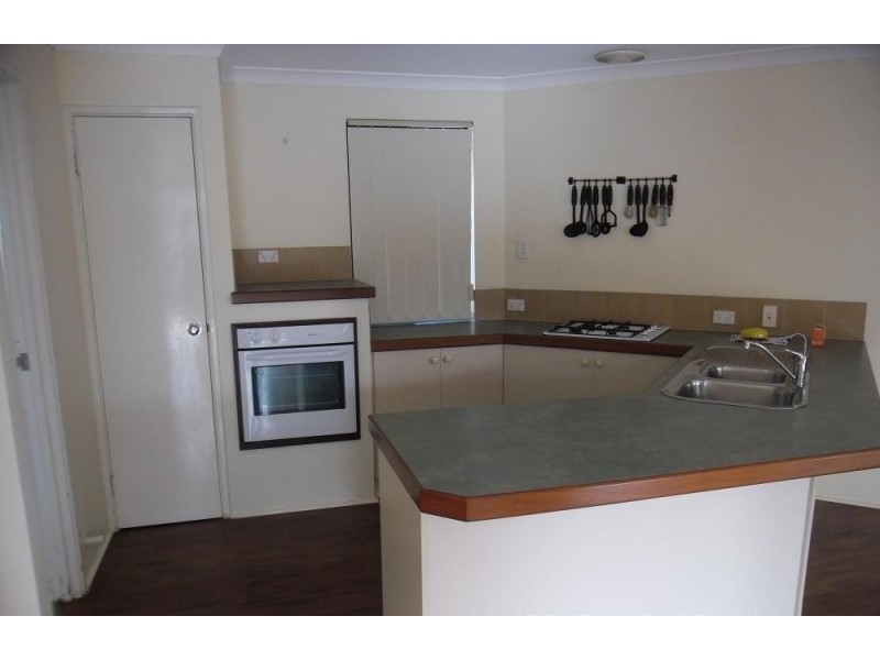 8 Plume Grdns, Beechboro WA 6063