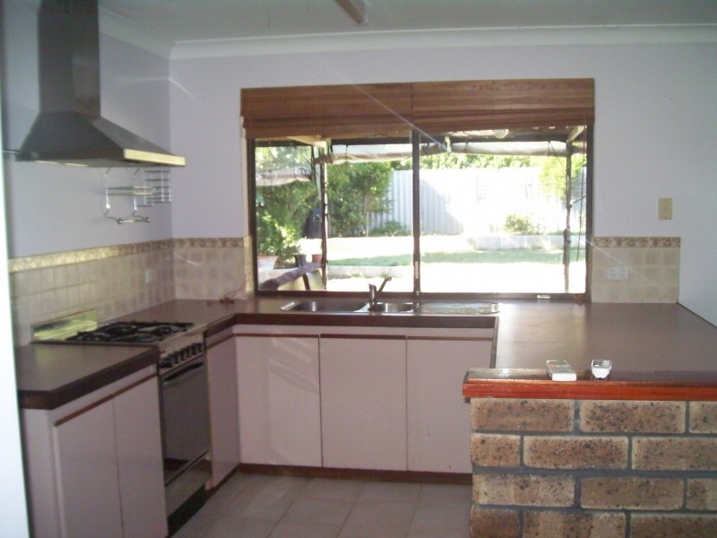 50 Cantua Way, Forrestfield WA 6058