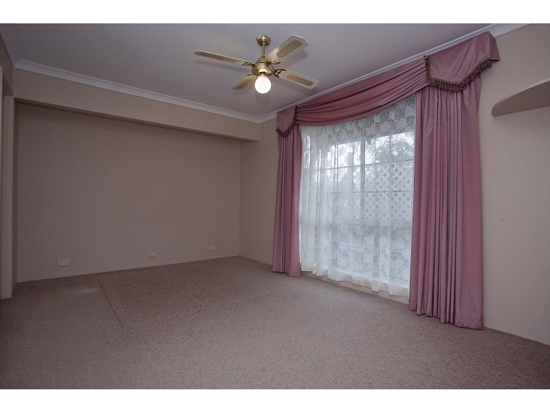 19 Pinewood Pl, Beechboro WA 6063