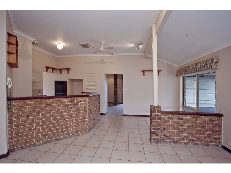 19 Pinewood Pl, Beechboro WA 6063