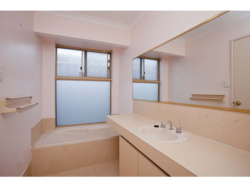 19 Pinewood Pl, Beechboro WA 6063