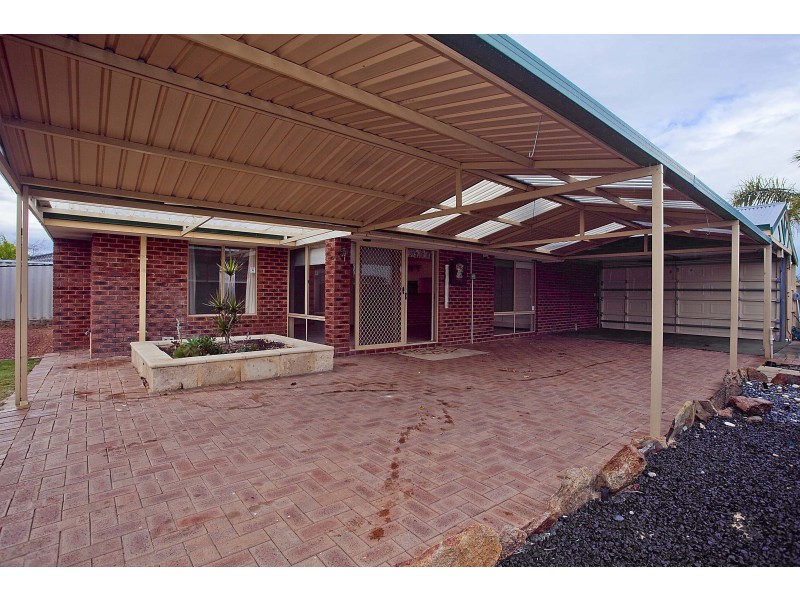 19 Pinewood Pl, Beechboro WA 6063