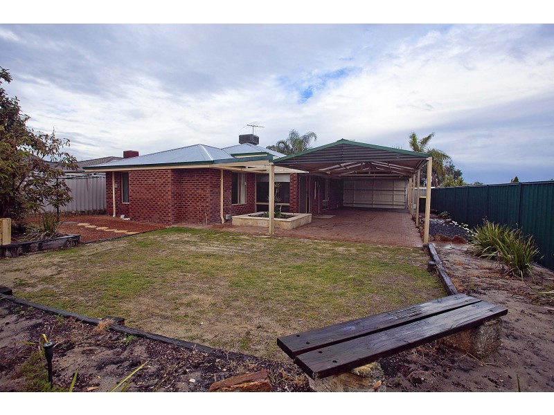 19 Pinewood Pl, Beechboro WA 6063