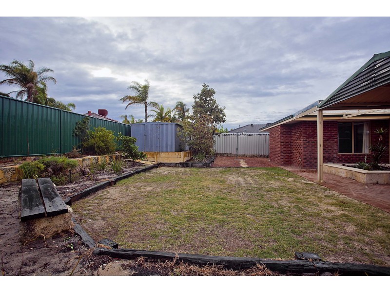 19 Pinewood Pl, Beechboro WA 6063