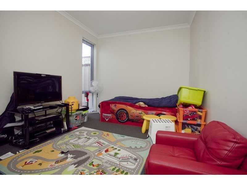 40C Russell Road, Madeley WA 6065