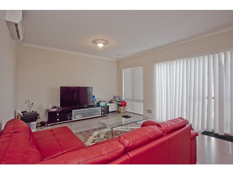 40C Russell Road, Madeley WA 6065