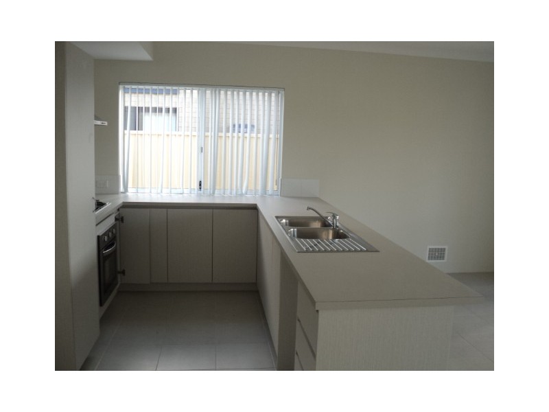 10 Turtledove Way, Beechboro WA 6063