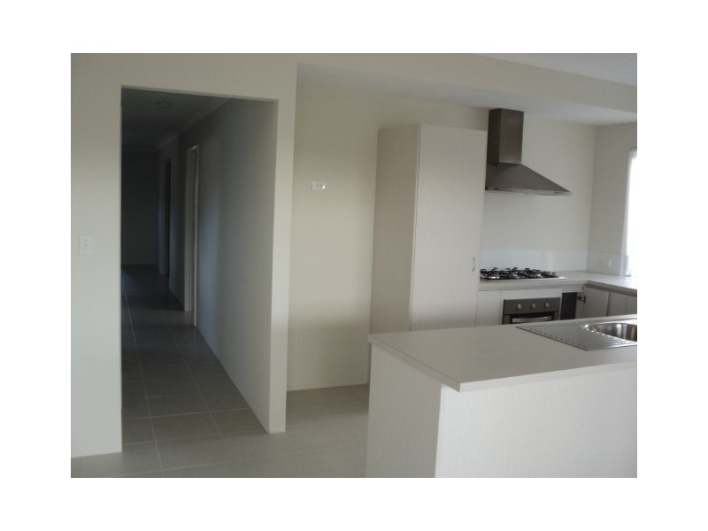 10 Turtledove Way, Beechboro WA 6063