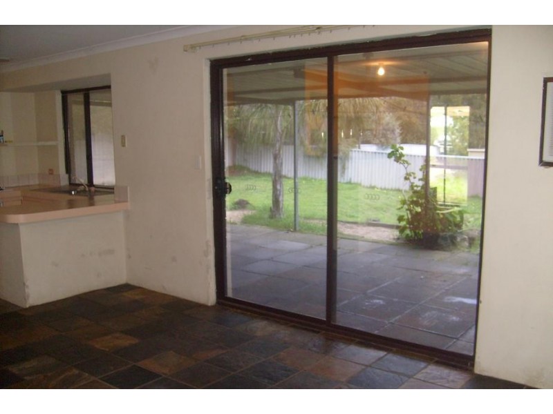 6 Eddy Close, Leda WA 6170