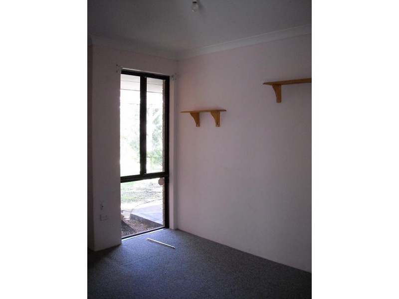 6 Eddy Close, Leda WA 6170