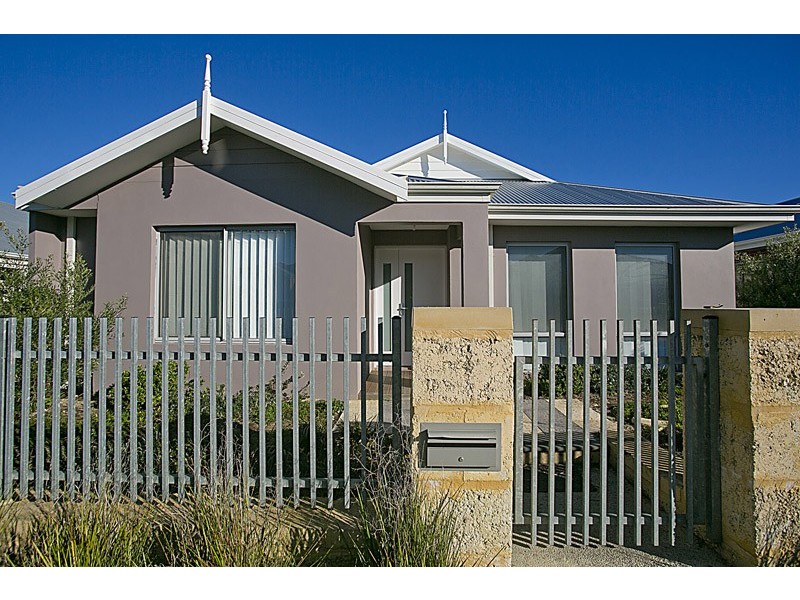 9 Whitecap Street, Yanchep WA 6035