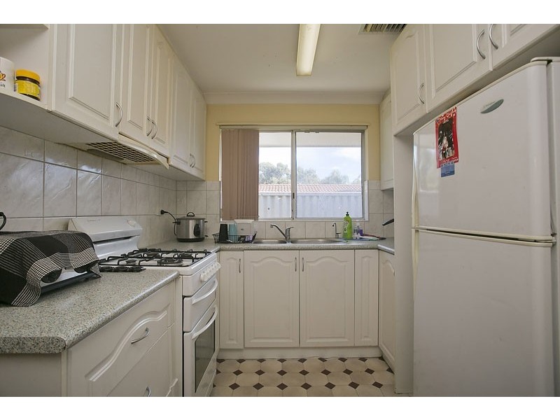 27 Woolgar Way, Lockridge WA 6054