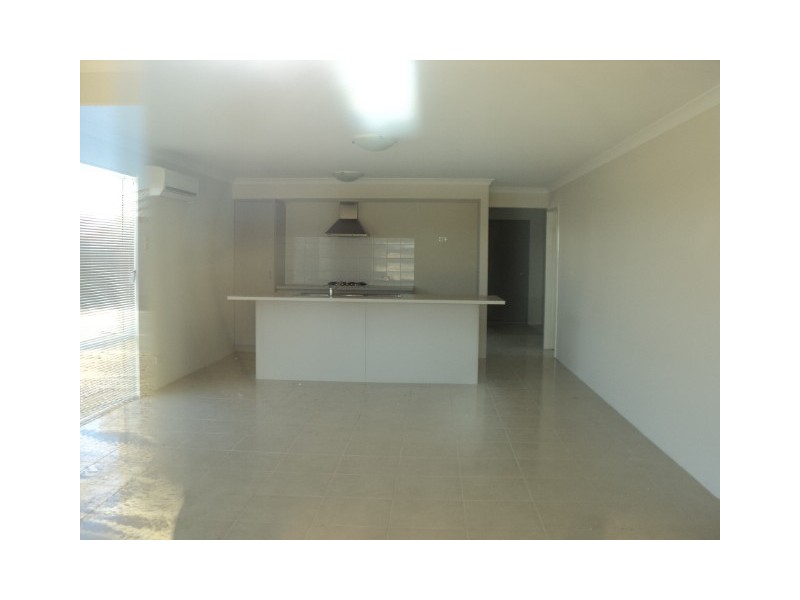 12 Summerville Boulevard, Caversham WA 6055