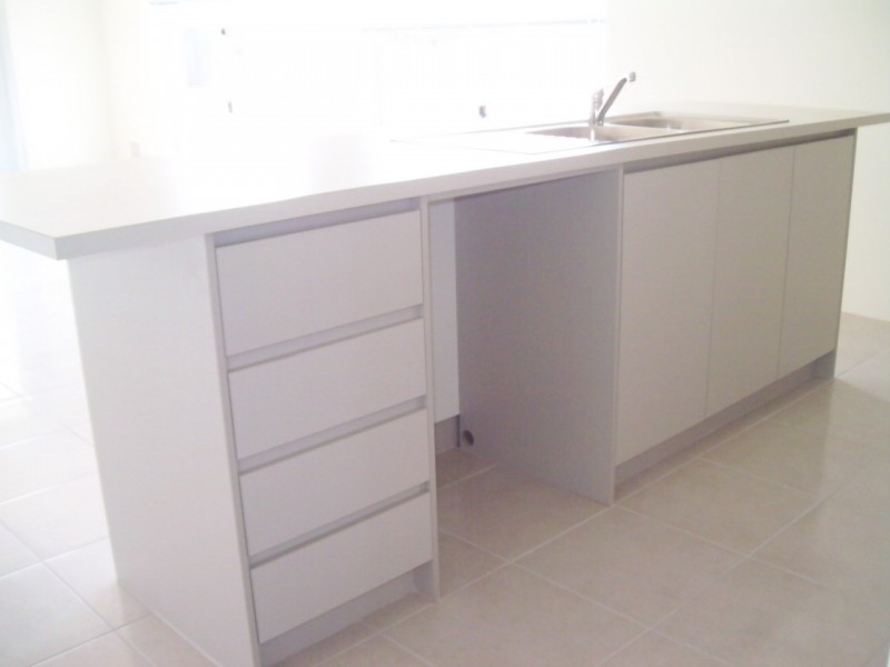 12 Summerville Boulevard, Caversham WA 6055