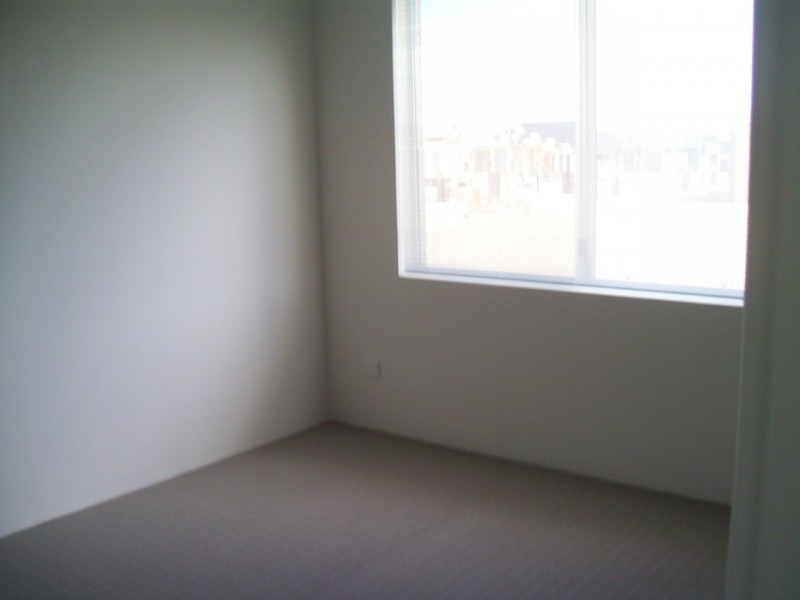 12 Summerville Boulevard, Caversham WA 6055