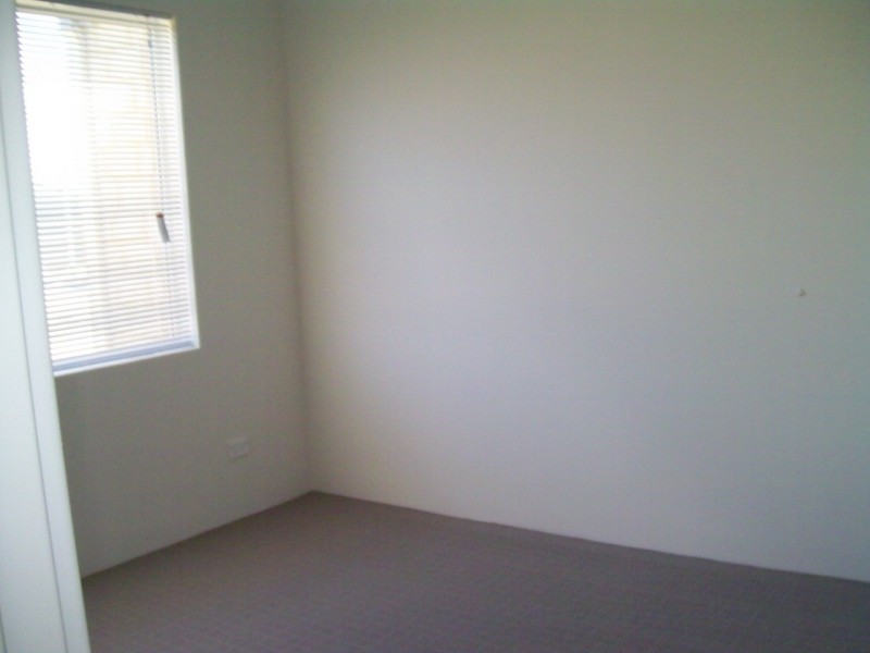 12 Summerville Boulevard, Caversham WA 6055