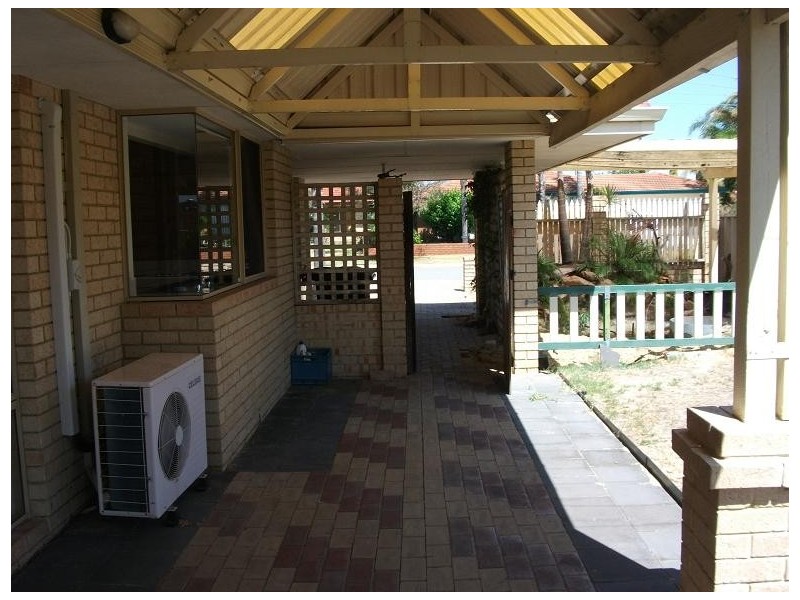 6 Axewood Place, Beechboro WA 6063