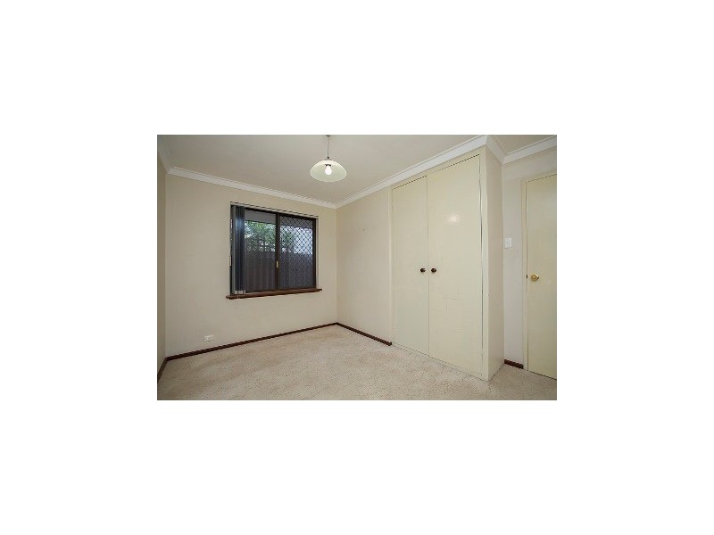 15 Ledger Street, Warnbro WA 6169