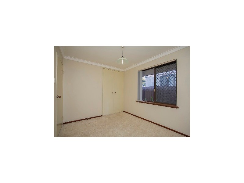 15 Ledger Street, Warnbro WA 6169