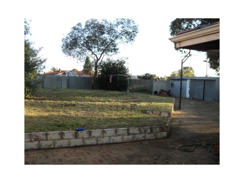 12 Hull Way, Beechboro WA 6063