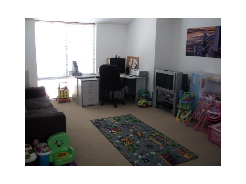 33 Fairywren Drive, Beechboro WA 6063