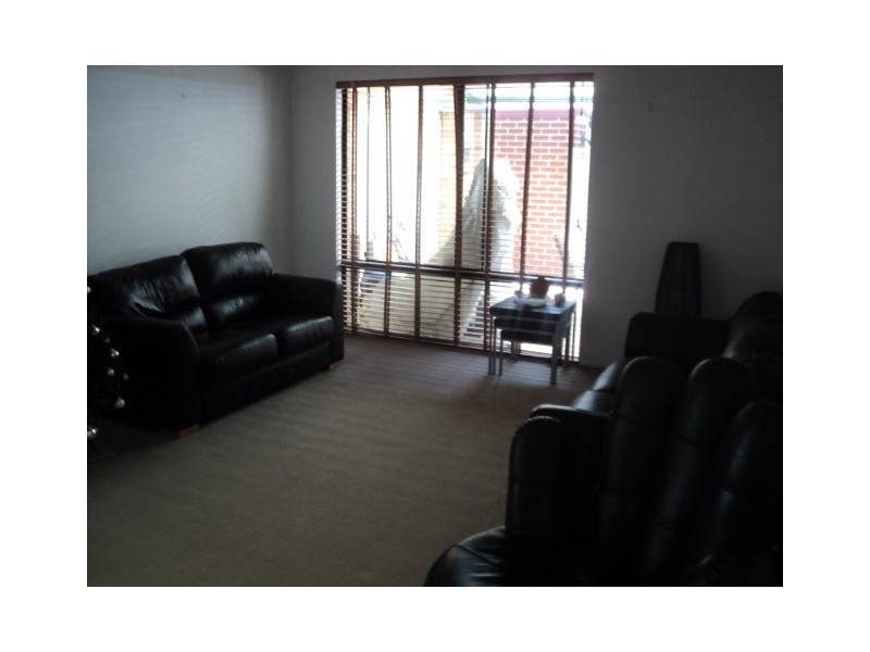 33 Fairywren Drive, Beechboro WA 6063