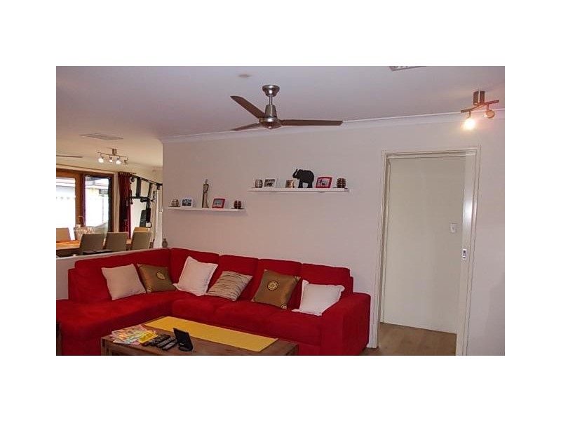 23 Hillwater Promenade, Beechboro WA 6063