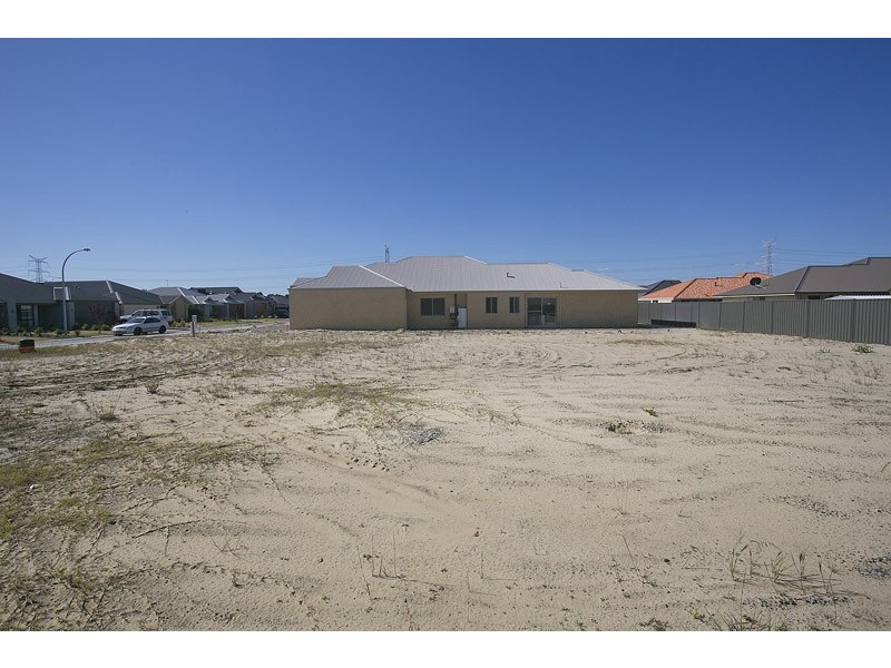 11 Litoria Pass, Caversham WA 6055