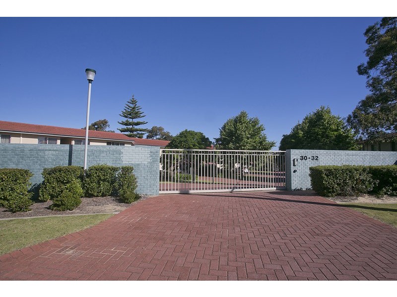 32C Casserley Av, Girrawheen WA 6064