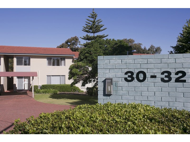 32C Casserley Av, Girrawheen WA 6064