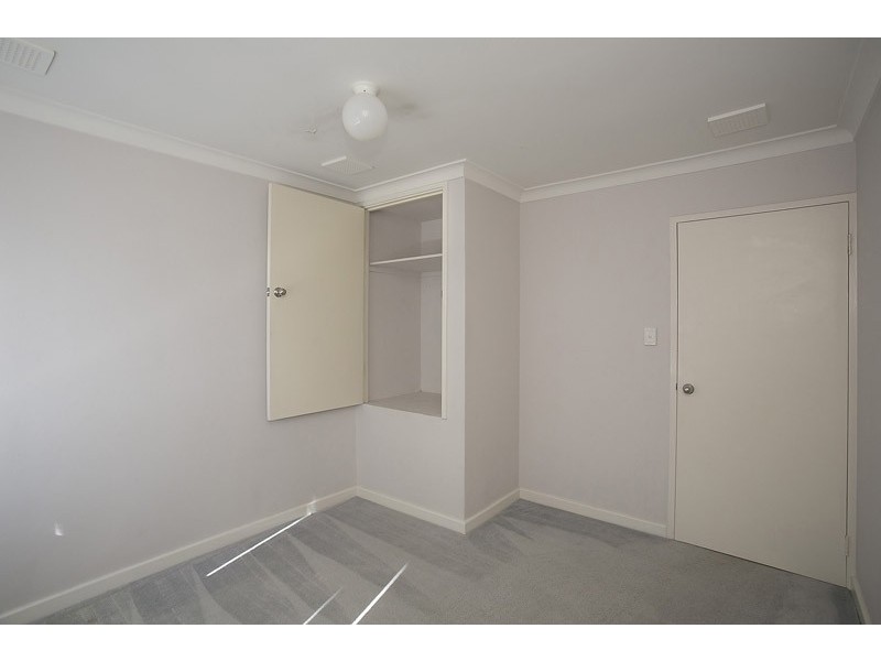 32C Casserley Av, Girrawheen WA 6064