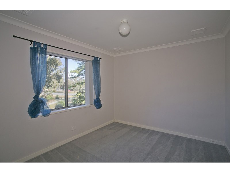 32C Casserley Av, Girrawheen WA 6064
