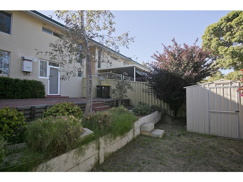 32C Casserley Av, Girrawheen WA 6064