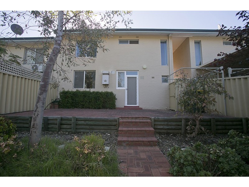 32C Casserley Av, Girrawheen WA 6064