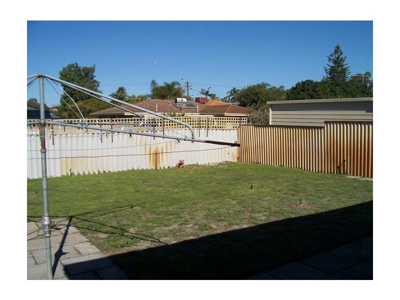 14 Gatton Way, Embleton WA 6062