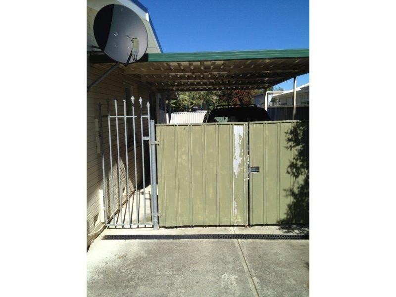 23B Mirrabooka, Girrawheen WA 6064