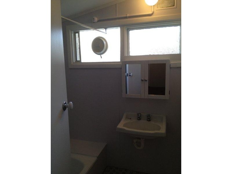 23B Mirrabooka, Girrawheen WA 6064